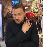 Примерный папочка: Алексей Чадов поделился новыми снимками с сыном