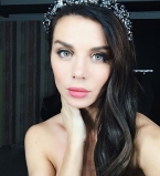 Анна Седокова рассказало об обиде на родителей