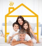 семья в доме