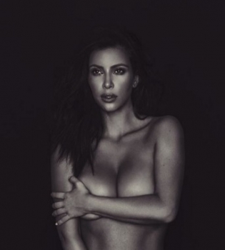 Откровенно: Ким Кардашьян написала эссе о своей сексуальности