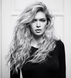 Вера Брежнева показала свою четвертую сестру