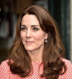 Сама нежность: Кейт Миддлтон покоряет публику элегантным нарядом