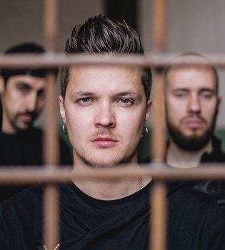 Фронтмен O.Torvald покончил с собой перед камерами