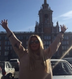 Вера Брежнева показала длинные ноги в новой фотосессии