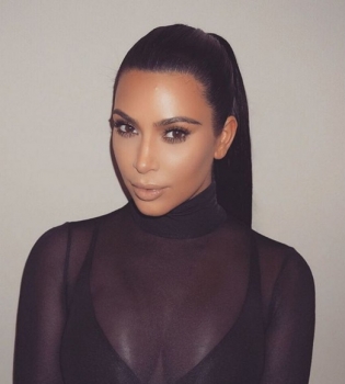 Весенние перемены: Ким Кардашьян сделала обмре