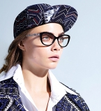 Вновь в строю: стильная Кара Делевинь блистает в новой рекламе Chanel