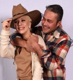 Романтический уикенд: Леди Гага и Тэйлор Кинни отдыхают в горах