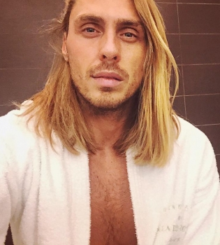 Участник "Евровидения" от Белоруссии выйдет на сцену голым