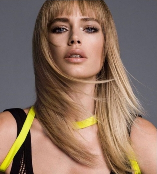 Домашнее селфи: Даутцен Крус позирует без макияжа