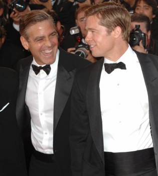 Джордж Клуни готовит для Брэда Питта розыгрыш, который разрушит его карьеру