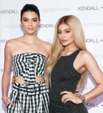 Кендалл и Кайли Дженнер блистают на презентации совместной коллекции