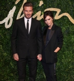 Шпинат и никакого мяса: повар Виктории Бекхэм рассказал секрет ее идеального тела