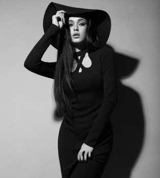 Скрытая камера: Мария Яремчук танцует в боди