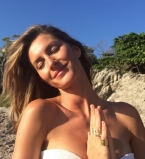 Жизель Бундхен демонстрирует идеальное тело на берегу океана