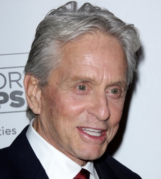 Майкл Дуглас прокомментировал слухи о рецидиве рака