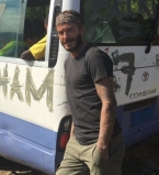 Фотофакт: Дэвид Бекхэм отправился в поход