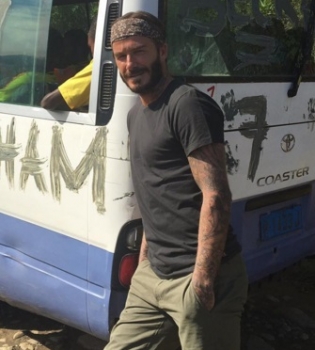 Фотофакт: Дэвид Бекхэм отправился в поход