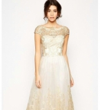 DressForDay: идеальное платье для важного события