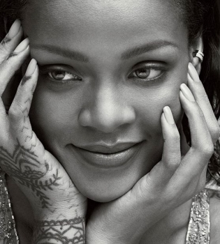 Мини-я: Рианну растрогала маленькая поклонница