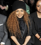 49-летняя сестра Майкла Джексона впервые станет мамой?