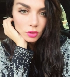 Вся в любви: Анна Седокова зацеловала своего возлюбленного Сергея Гумана