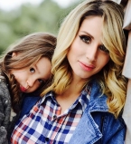 Loboda трогательно поздравила дочь Еву с 5-летием