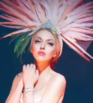 Оля Полякова спела о расставании с мужчиной