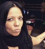 Словно девочка: жену Потапа не отличить от ее 19-летней дочери