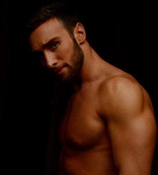 Иракли Макацария в журнале Вива