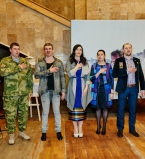 герои АТО  на открытии фотовыставки "Переможці"