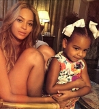 Маленькая принцесса: Бейонсе показала умилительные фото малышки-дочери