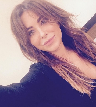 Ани Лорак показала, как танцует ее маленькая дочь