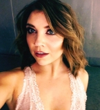 Дженна Джонсон