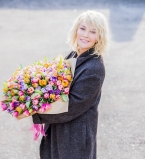 Помолодевшая Таисия Повалий получила премию года в России