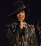 Почему умер Принц: первые подробности смерти артиста