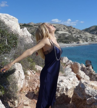 Ольга Горбачева сняла видео о том, как она простила измену мужа