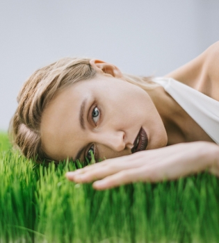 Ева Бушмина - LAYAH