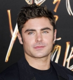 Красавчик Зак Эфрон расстался в возлюбленной