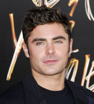 Красавчик Зак Эфрон расстался в возлюбленной