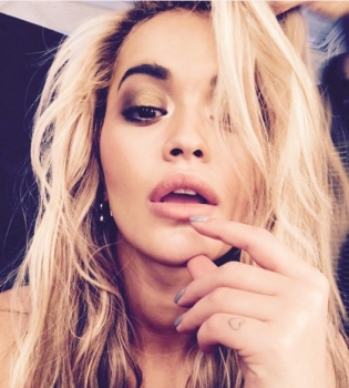 Рита Ора прокомментировала слухи о своем романе с Джей-Зи