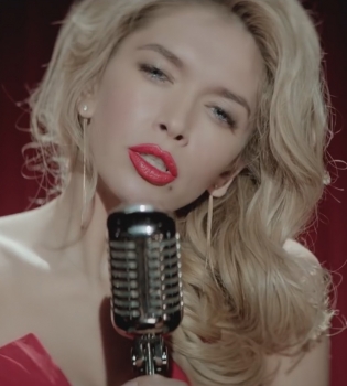 Вера Брежнева сняла любовное видео на новую песню Константина Меладзе