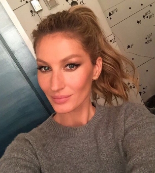 Жизель Бундхен: &quot;Мне говорили, что я не стану моделью из-за большого носа&quot;