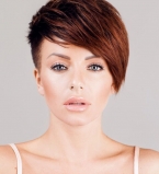 Крик души: победившая рак Юлия Волкова написала песню-манифест