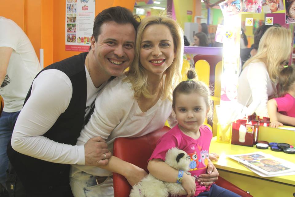 Лилия Ребрик с мужем и дочерью отдыхает в ОАЭ