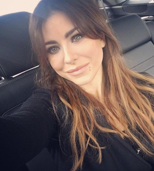 Ани Лорак проводит время вместе с семьей в Турции