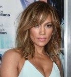 Встречаем лето: Дженнифер Лопес поделилась соблазнительным фото в купальнике