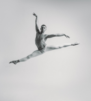 Любимчик Мадонны из группы Kazaky станцует балет