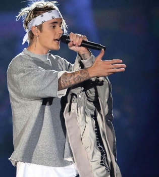 Джастин Бибер фото