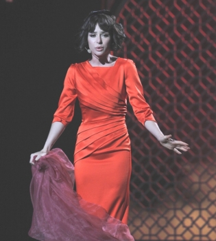 Злата Огневич в честь 9 мая исполнила мировой гимн о любви