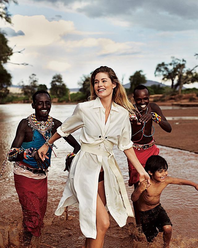 Даутцен Крус с мужем и детьми снялась в роскошной фотосессии в Африке